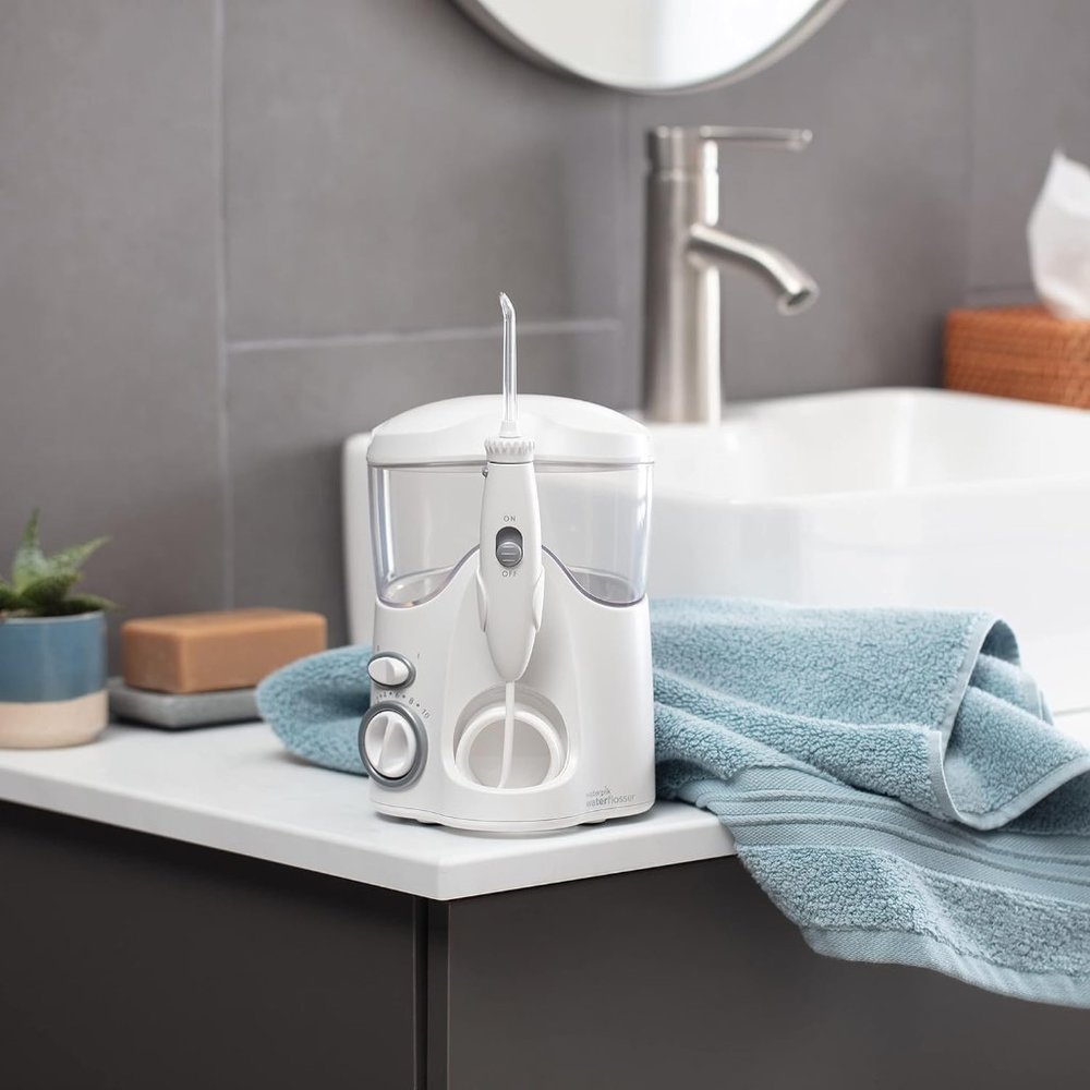 Waterpik Ultra Water Flosser WP-100W with 6 Tips - BRAND NEW - Picture 13 of 14